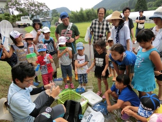 �������݂̂������q��8���E�ώ@����